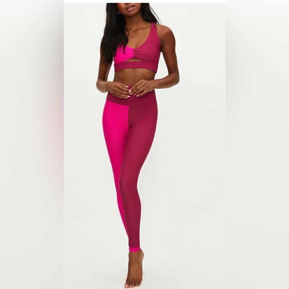 Beach Riot
Genesis Legging -
Sweetheart Colorblock Size Small